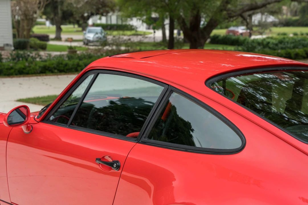 1991 Porsche 964 Carrera 4 - Image 15 of 31