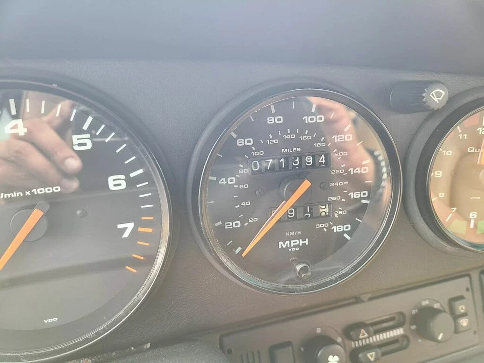 1991 Porsche 964 Carrera 4 - Image 30 of 31