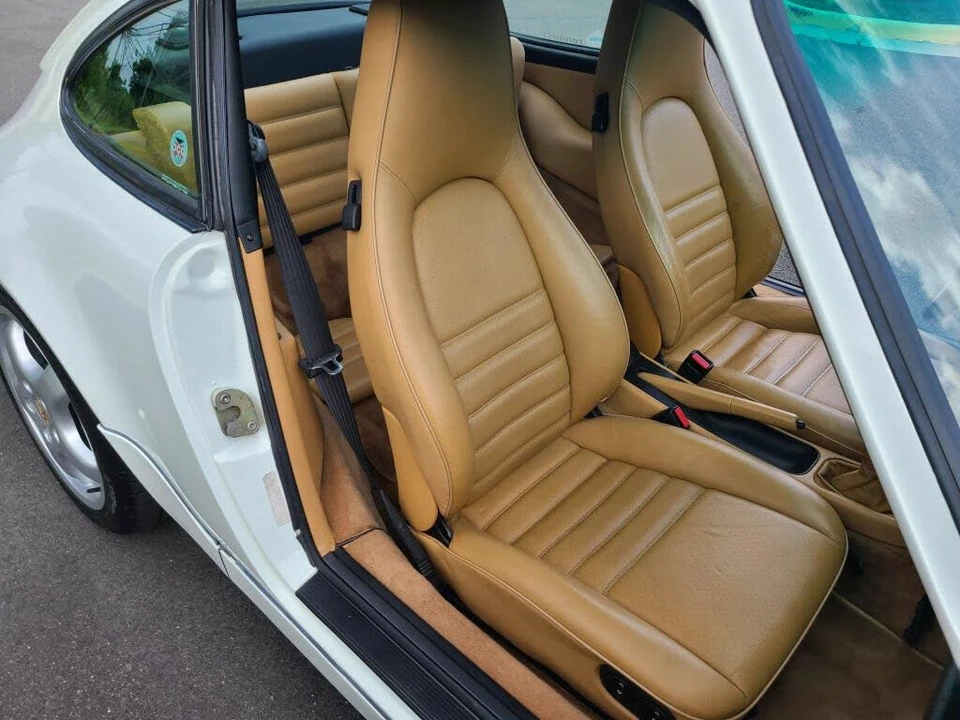 1991 Porsche 964 Carrera 4 - Image 24 of 31