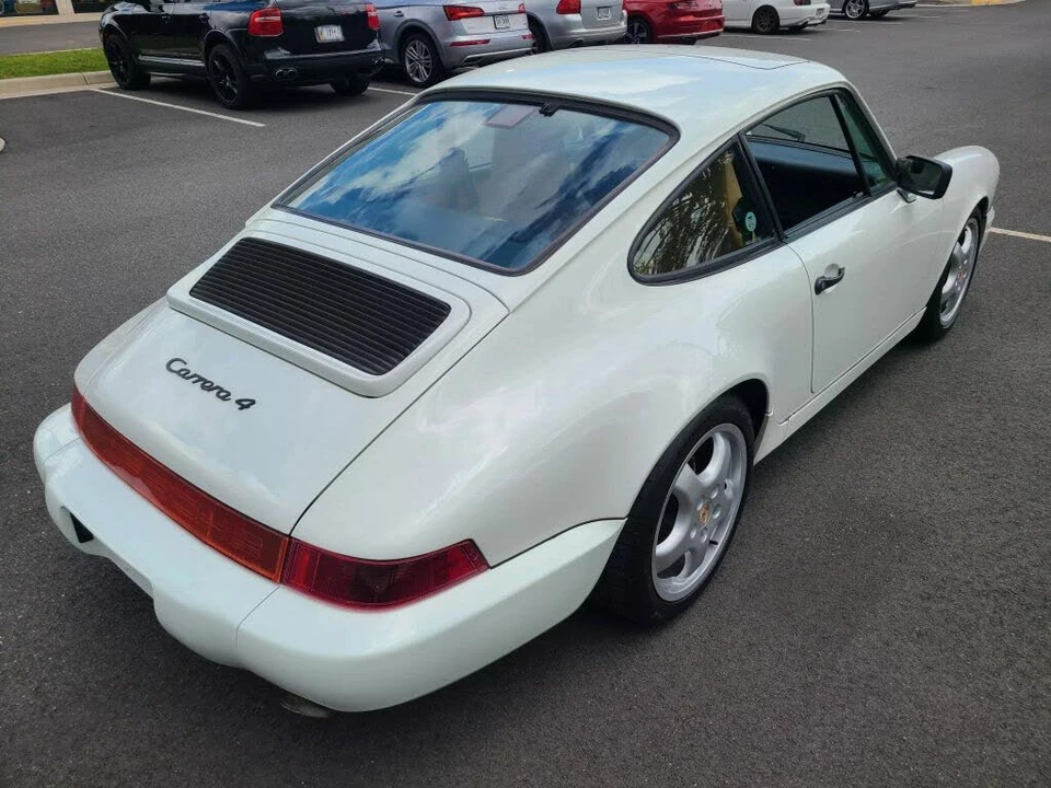 1991 Porsche 964 Carrera 4 - Image 9 of 31