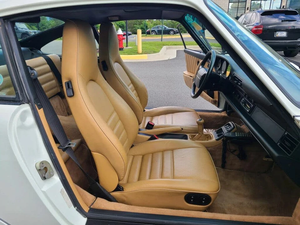 1991 Porsche 964 Carrera 4 - Image 23 of 31
