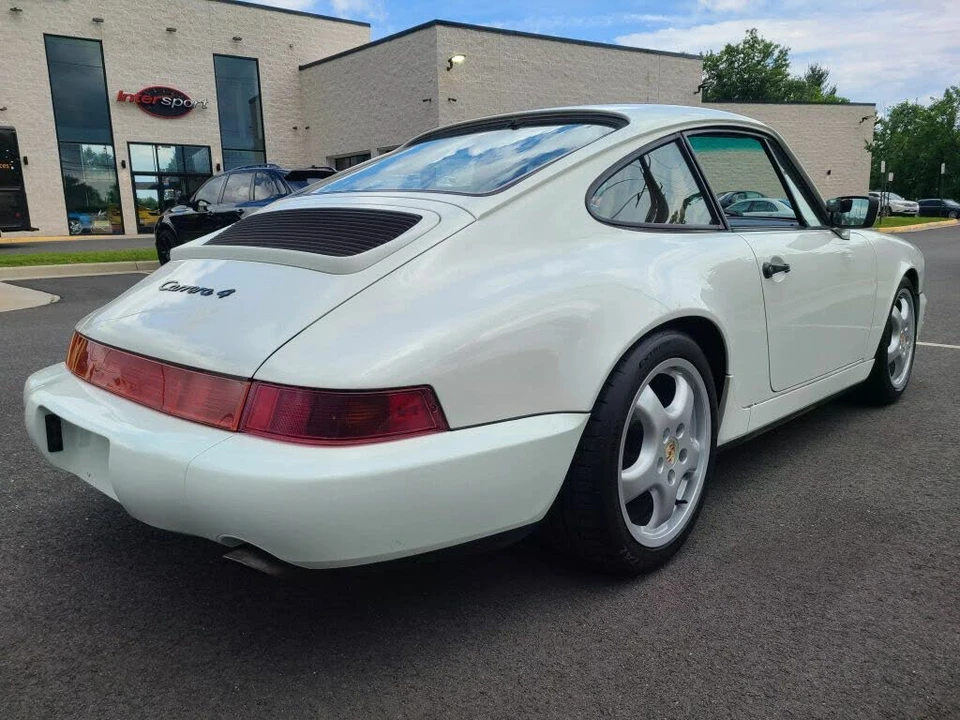 1991 Porsche 964 Carrera 4 - Image 10 of 31