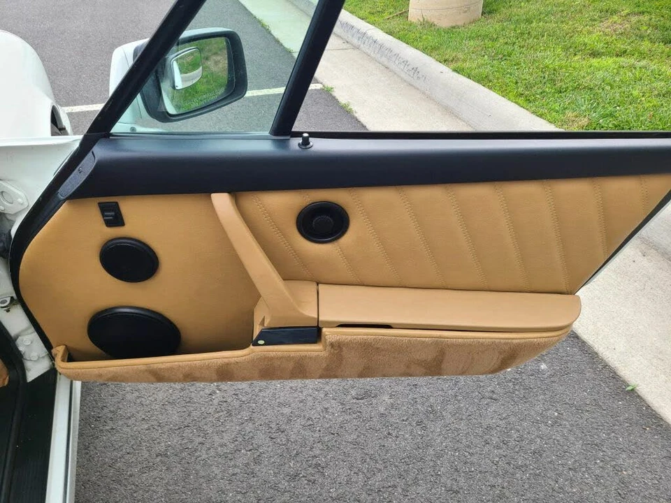 1991 Porsche 964 Carrera 4 - Image 27 of 31