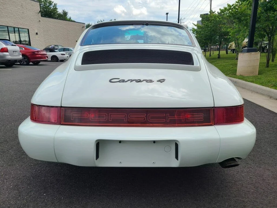 1991 Porsche 964 Carrera 4 - Image 8 of 31