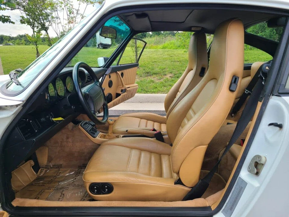 1991 Porsche 964 Carrera 4 - Image 19 of 31