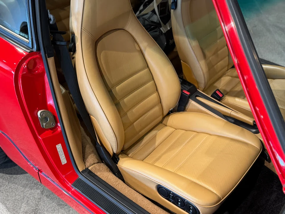 1991 Porsche 964 Carrera 4 - Image 26 of 31