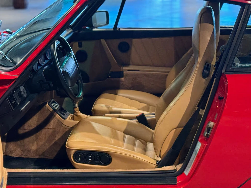 1991 Porsche 964 Carrera 4 - Image 9 of 31