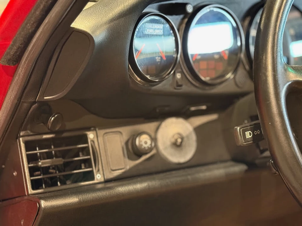 1991 Porsche 964 Carrera 4 - Image 11 of 31