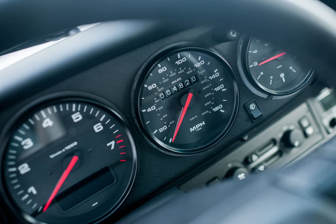 1991 Porsche 964 Carrera 4 - Image 30 of 31
