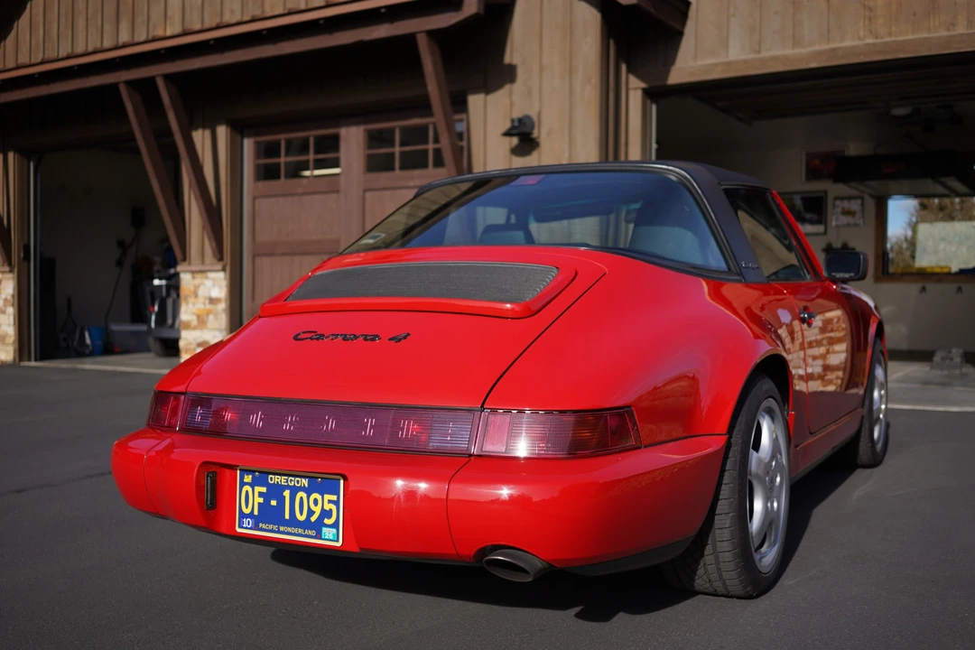 1991 Porsche 964 Carrera 4 - Image 10 of 31