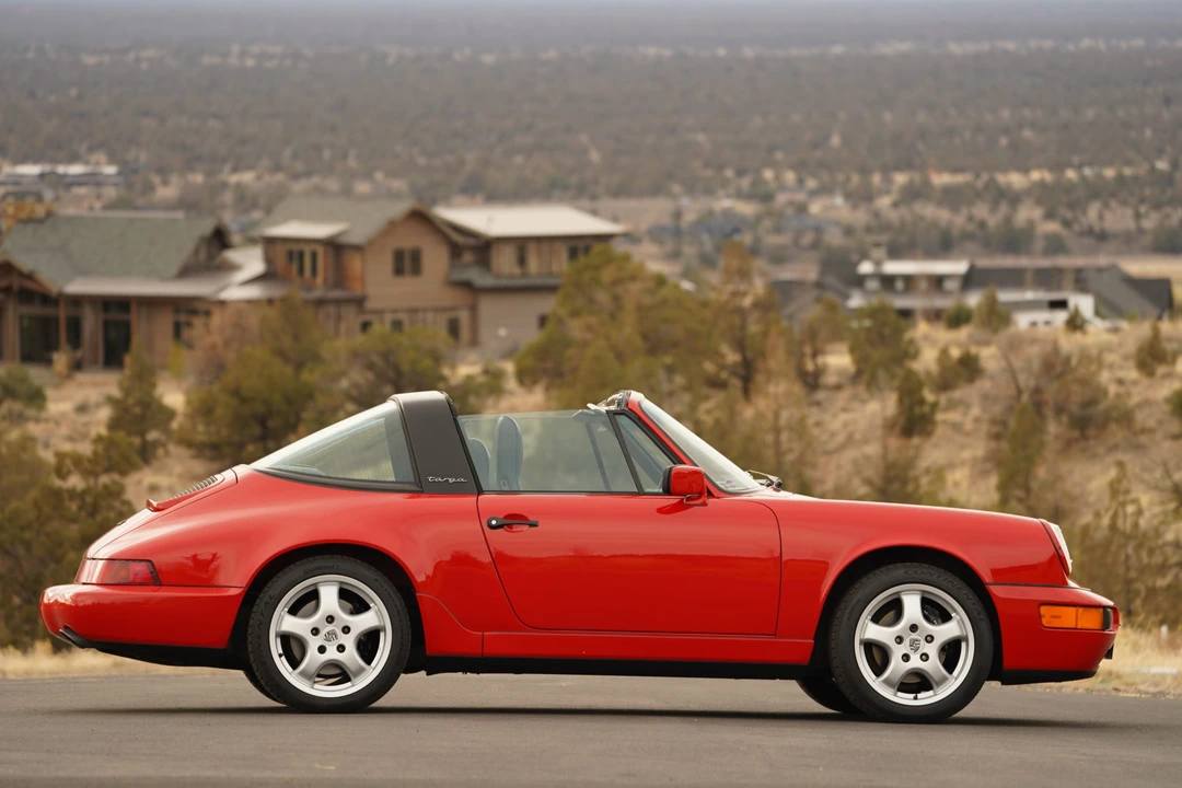 1991 Porsche 964 Carrera 4 - Image 12 of 31