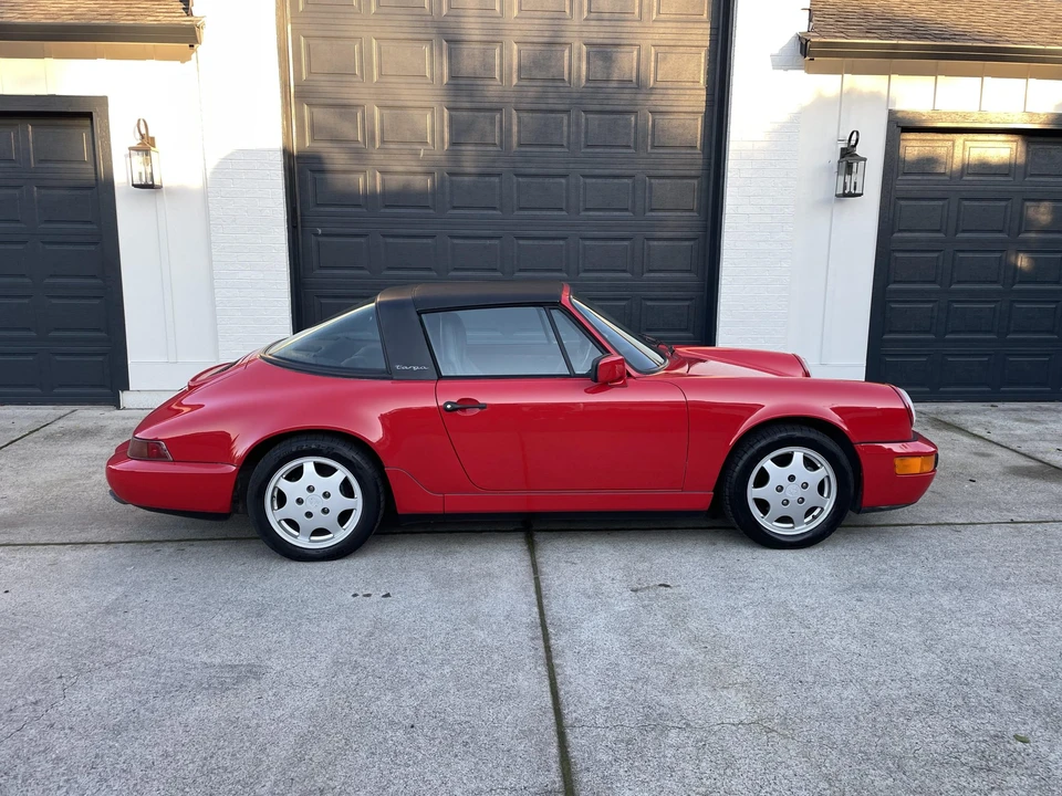 1991 Porsche 964 Carrera 4 - Image 13 of 31