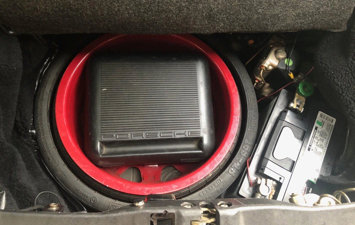 1991 Porsche 964 Carrera 4 - Image 25 of 31