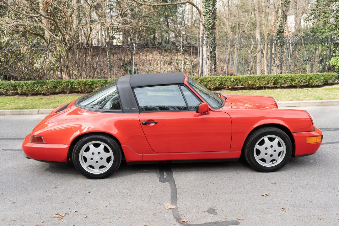 1991 Porsche 964 Carrera 4 - Image 8 of 31