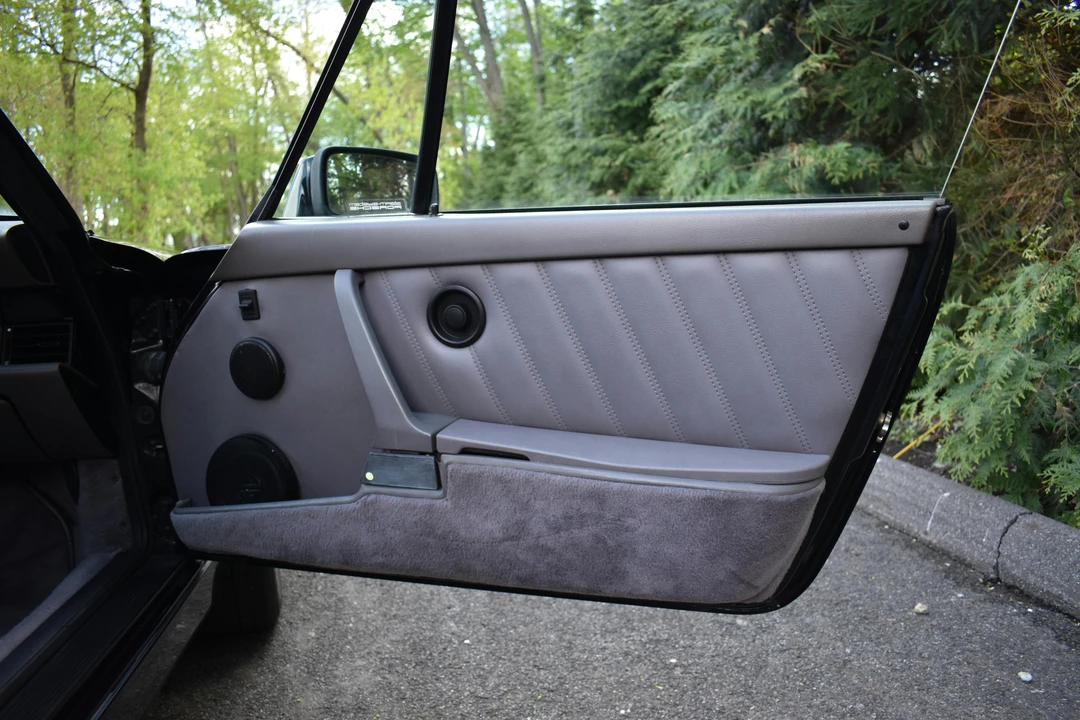 1991 Porsche 964 Carrera 4 - Image 12 of 29