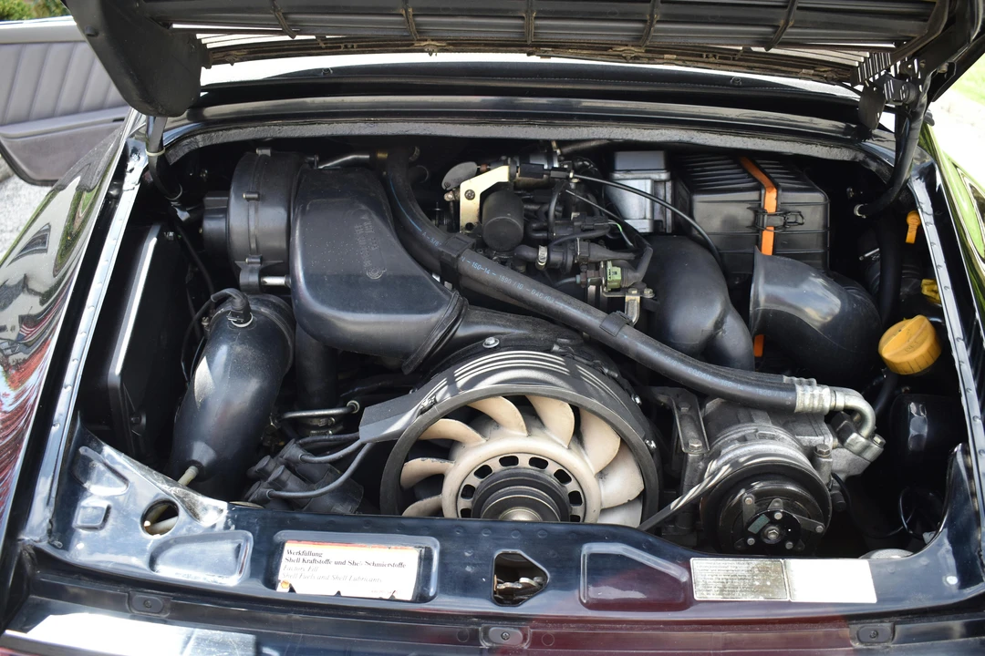 1991 Porsche 964 Carrera 4 - Image 17 of 29