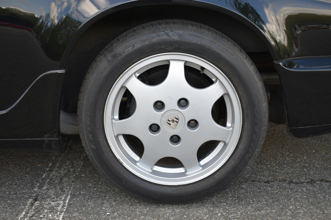 1991 Porsche 964 Carrera 4 - Image 8 of 29