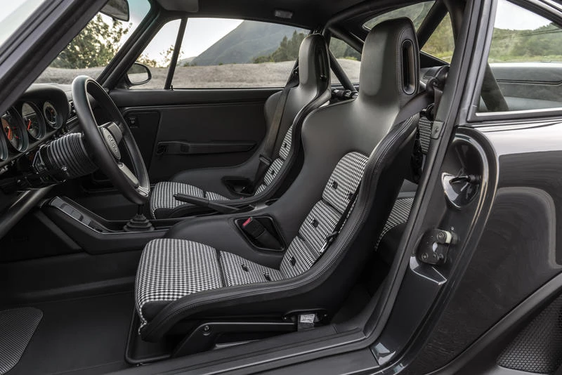 1991 Porsche Reimagined by Singer - Image 19 of 31