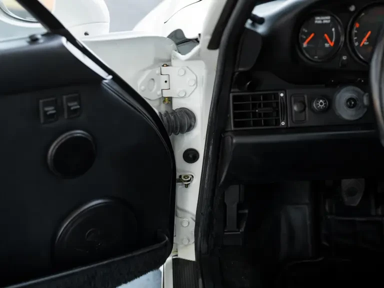 1991 Porsche 964 Turbo - Image 27 of 31