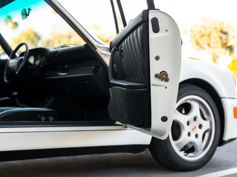 1991 Porsche 964 Turbo - Image 26 of 31