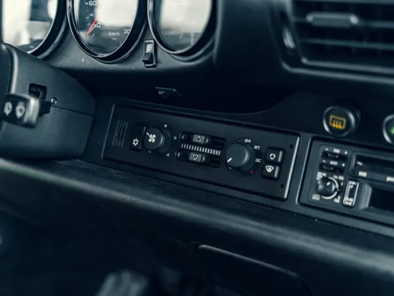 1991 Porsche 964 Turbo - Image 24 of 31