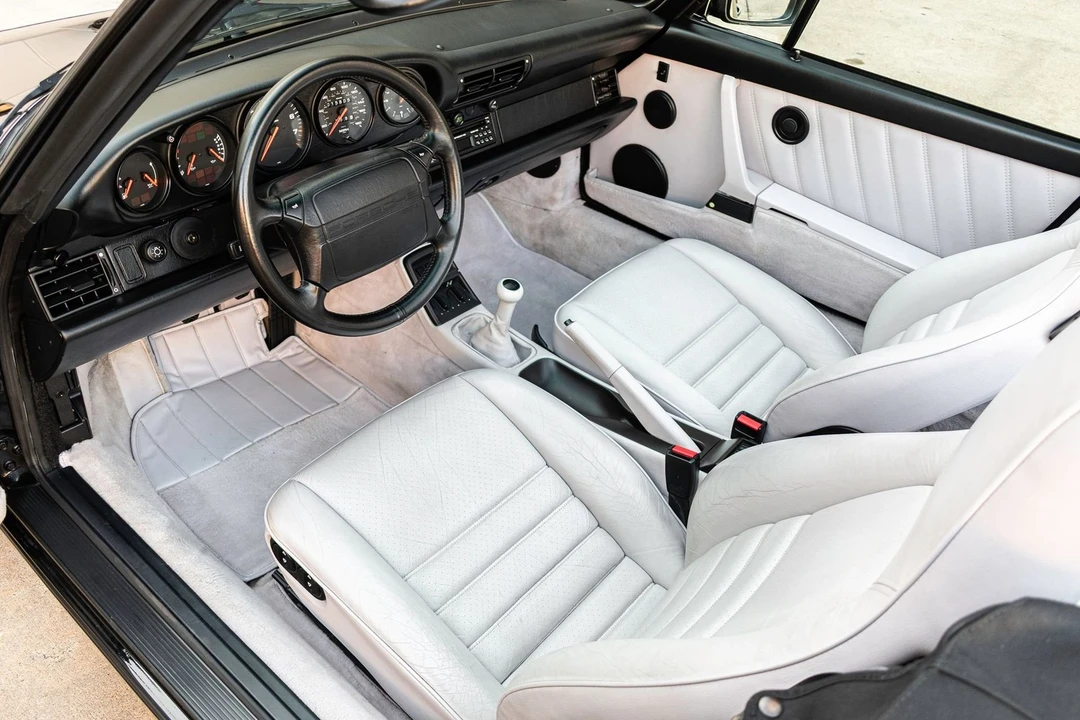 1991 Porsche 964 Carrera 4 - Image 11 of 21