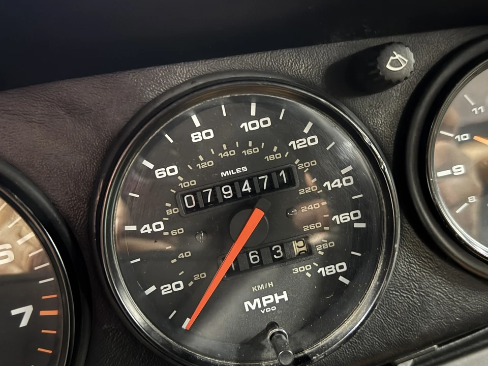 1991 Porsche 964 Carrera 4 - Image 13 of 21