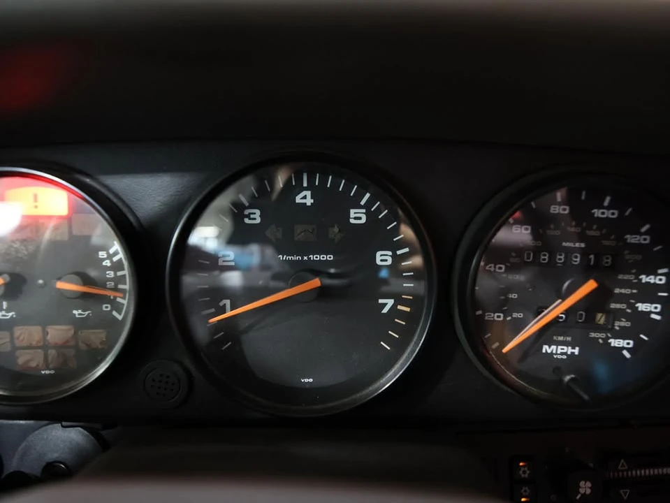 1991 Porsche 964 Carrera 4 - Image 14 of 18