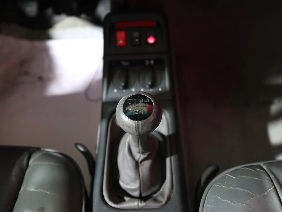 1991 Porsche 964 Carrera 4 - Image 16 of 18