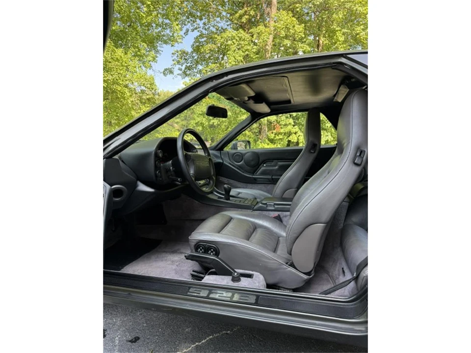 1991 Porsche 928 S4 - Image 12 of 31