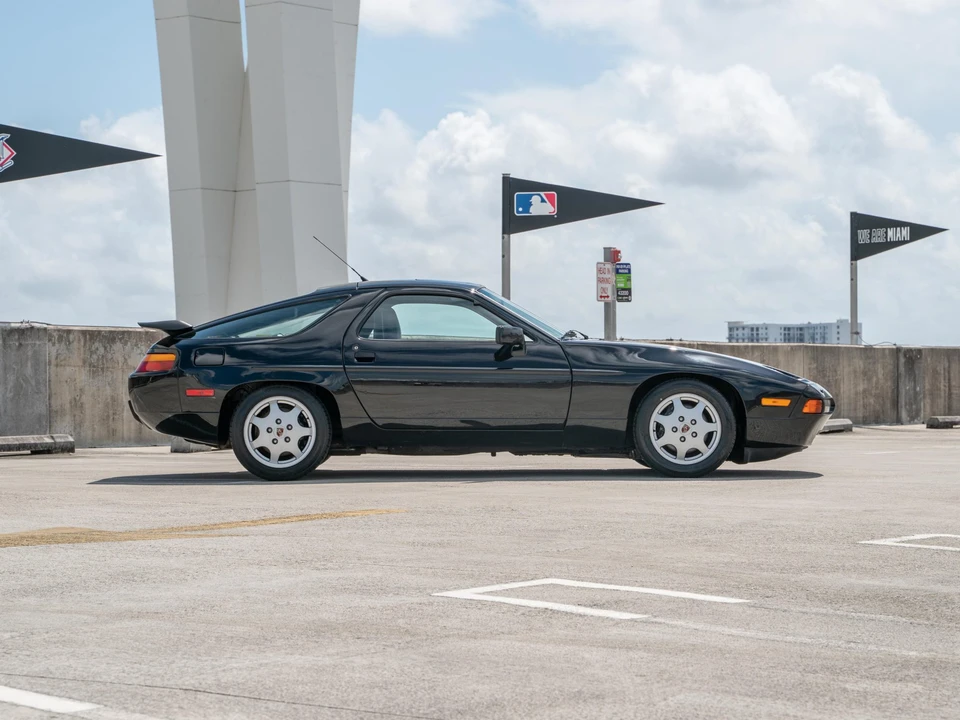 1991 Porsche 928 GT - Image 11 of 31