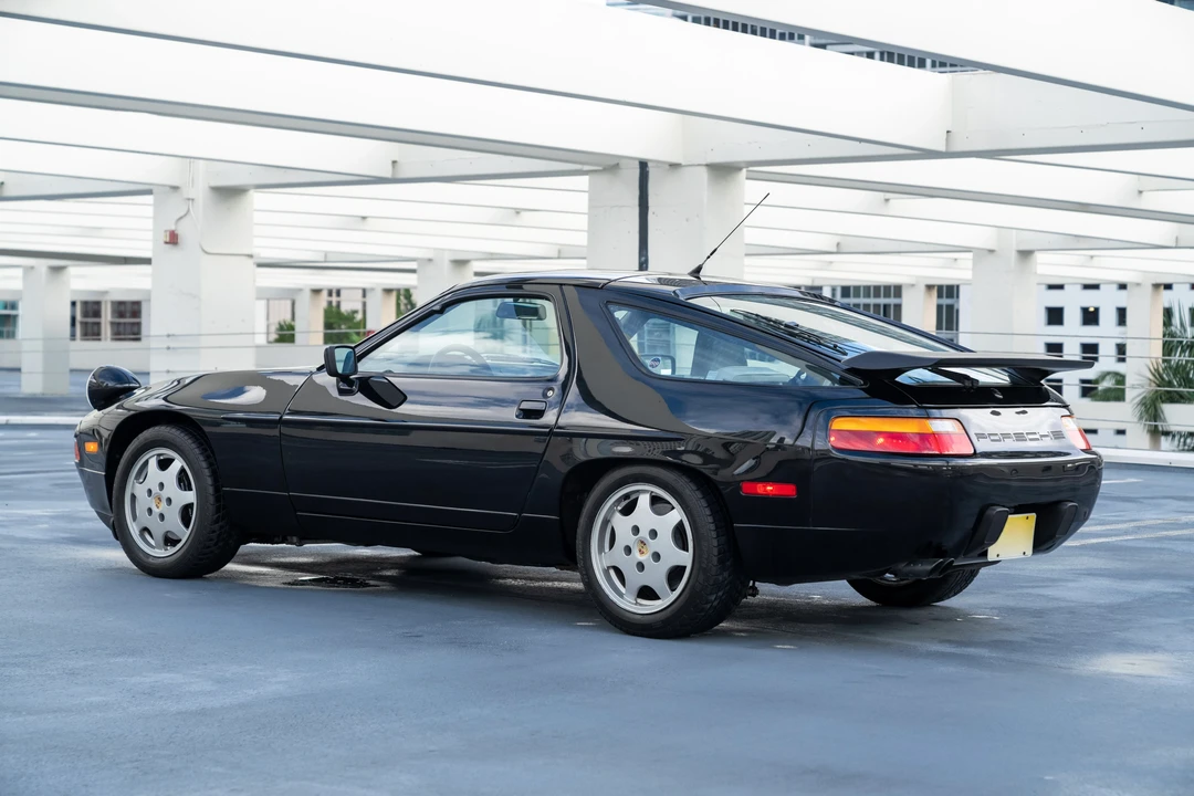 1991 Porsche 928 GT - Image 8 of 31