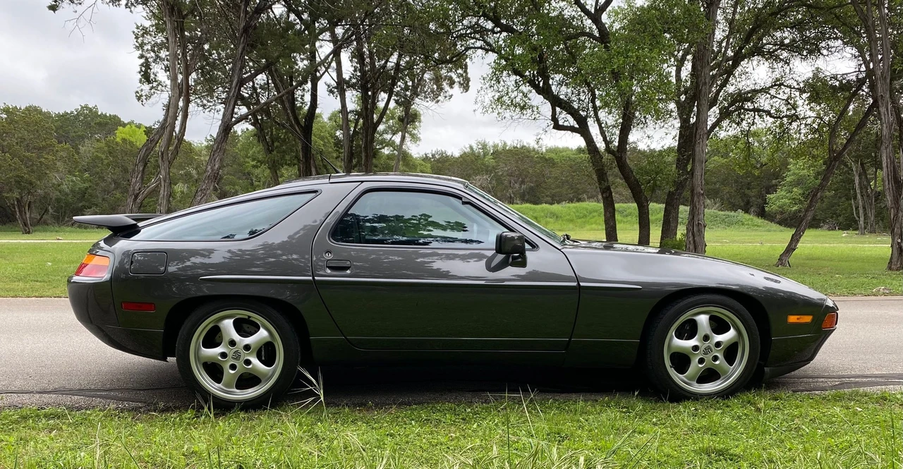 1991 Porsche 928 GT - Image 2 of 19