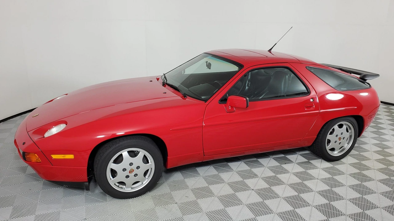 1991 Porsche 928 GT - Image 8 of 31