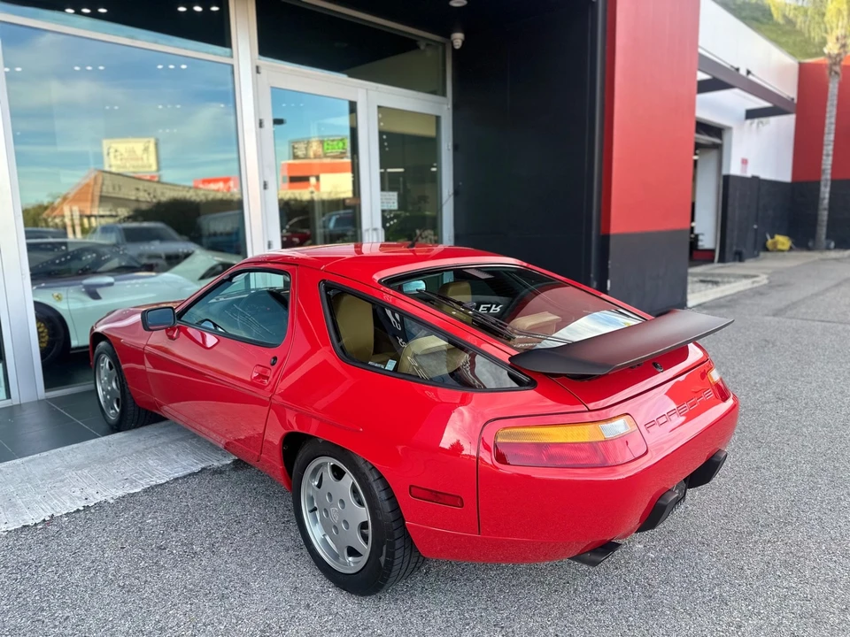 1991 Porsche 928 GT - Image 16 of 29