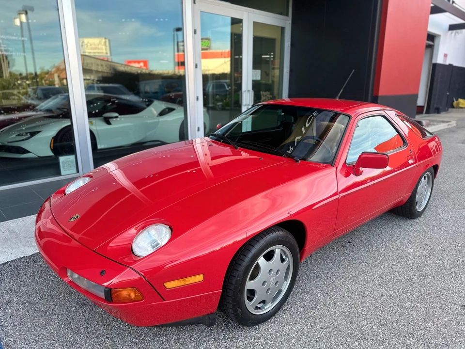 1991 Porsche 928 GT - Image 9 of 29