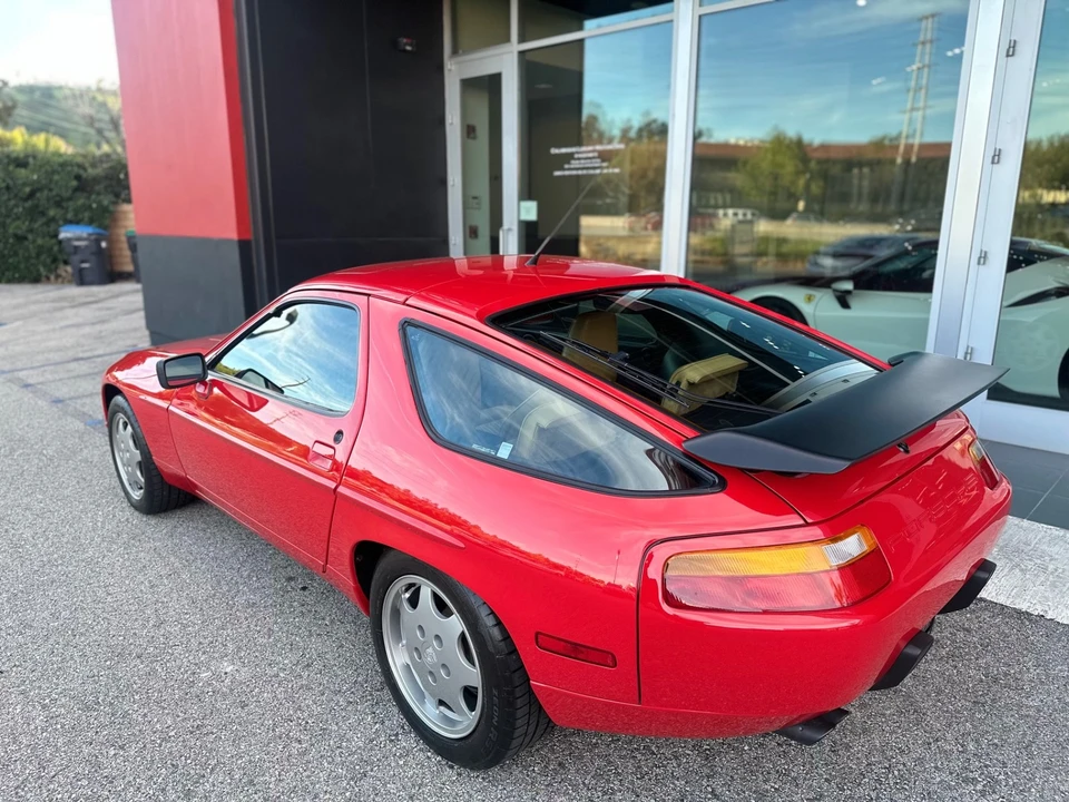 1991 Porsche 928 GT - Image 11 of 29