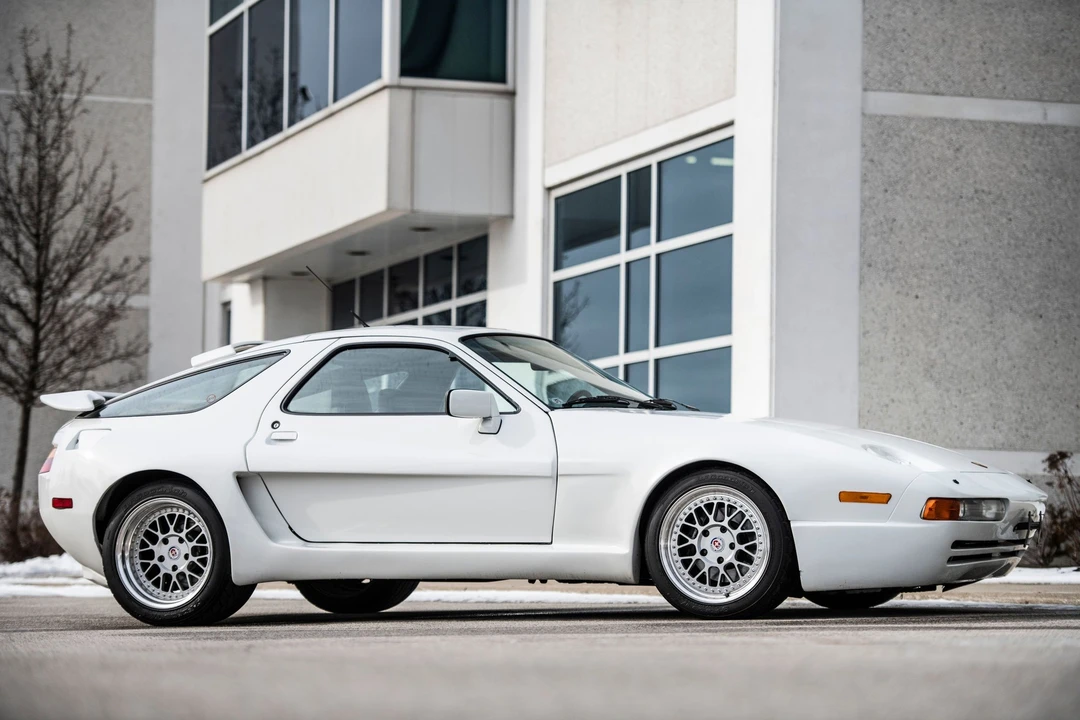 1991 Porsche 928 S4 - Image 7 of 20
