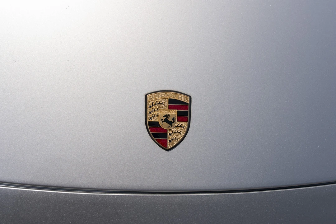1991 Porsche 928 S4 - Image 11 of 24