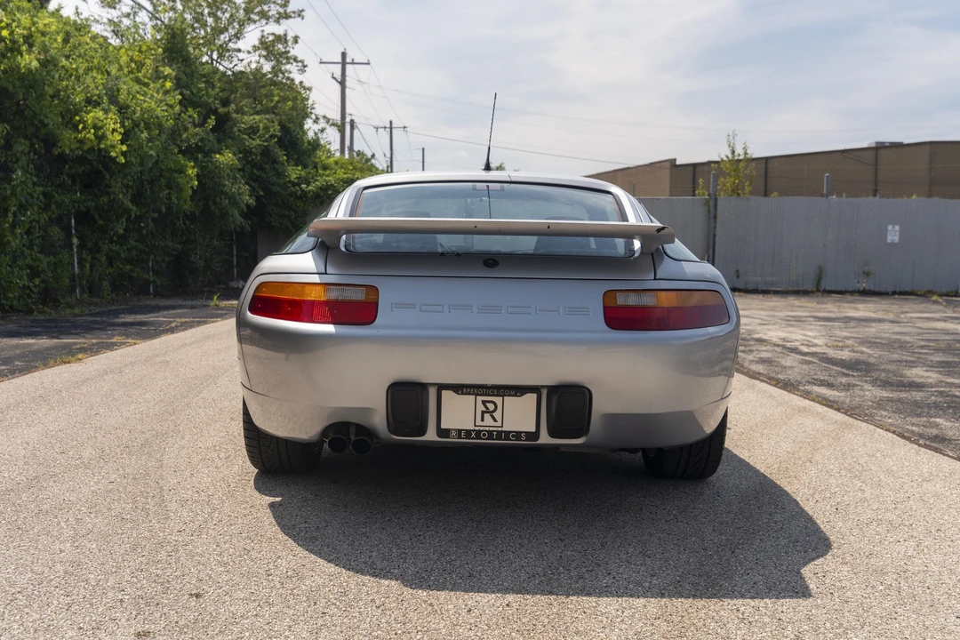 1991 Porsche 928 S4 - Image 6 of 24