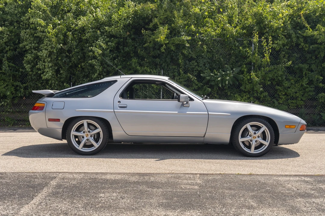 1991 Porsche 928 S4 - Image 4 of 24