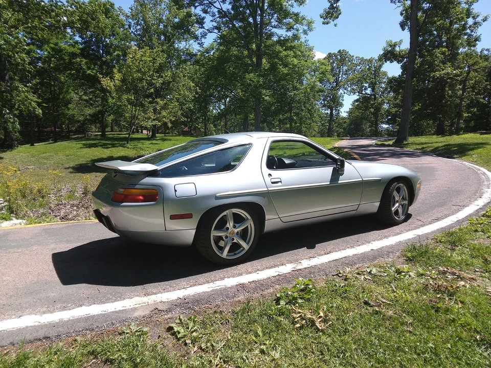 1991 Porsche 928 S4 - Image 4 of 21