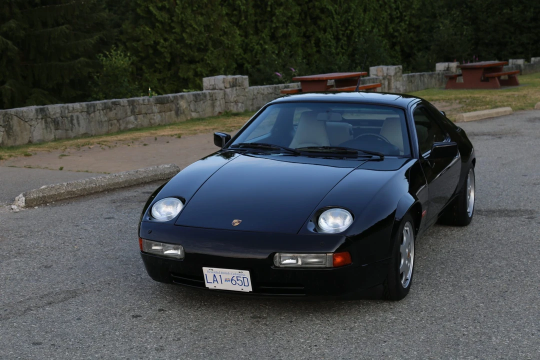 1991 Porsche 928 S4 - Image 2 of 31