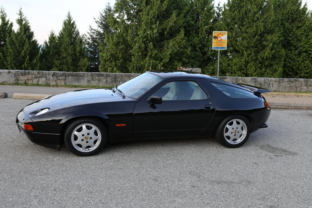 1991 Porsche 928 S4 - Image 13 of 31