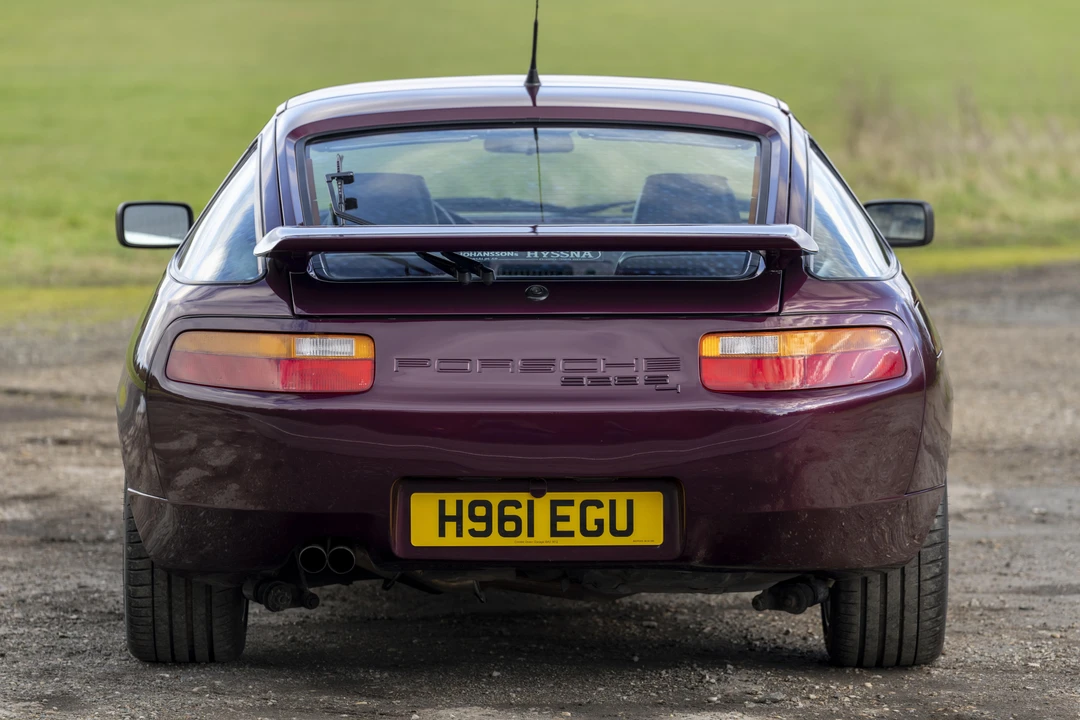 1991 Porsche 928 S4 - Image 11 of 31