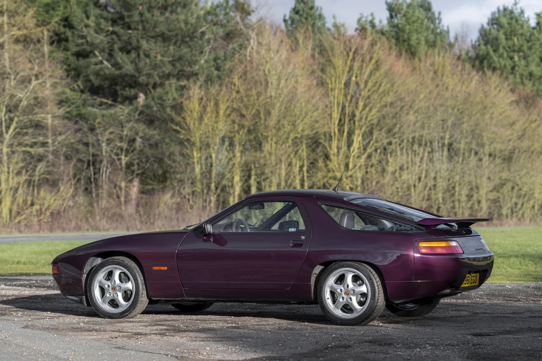 1991 Porsche 928 S4 - Image 7 of 31