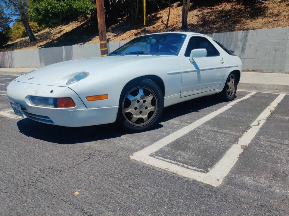 1991 Porsche 928 S4 - Image 2 of 24