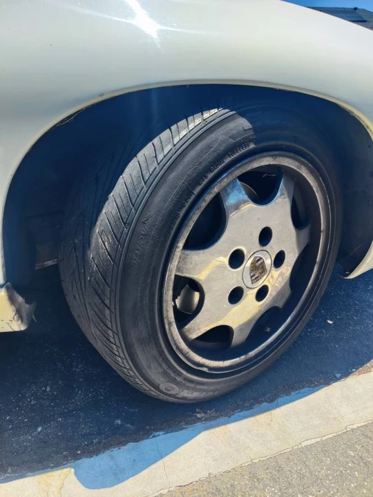 1991 Porsche 928 S4 - Image 11 of 24