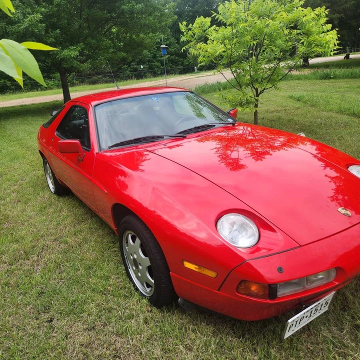 1991 Porsche 928 - Image 3 of 23