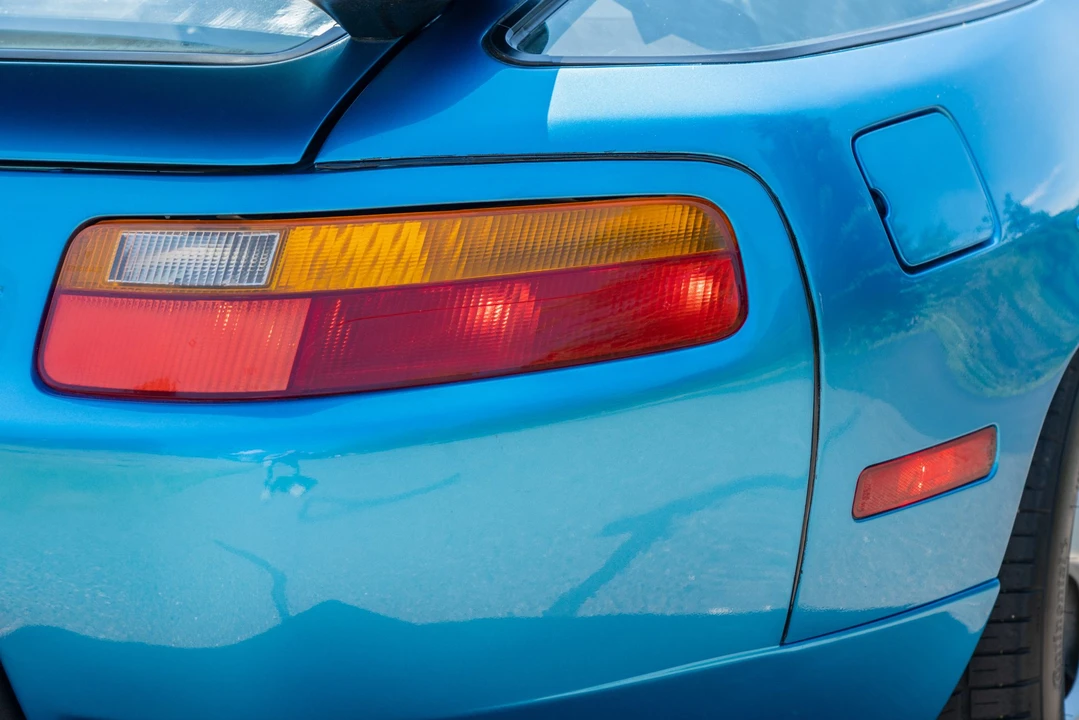1991 Porsche 928 S4 - Image 26 of 31